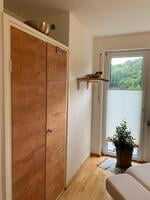 Behandlungszimmer mit Liege (5)